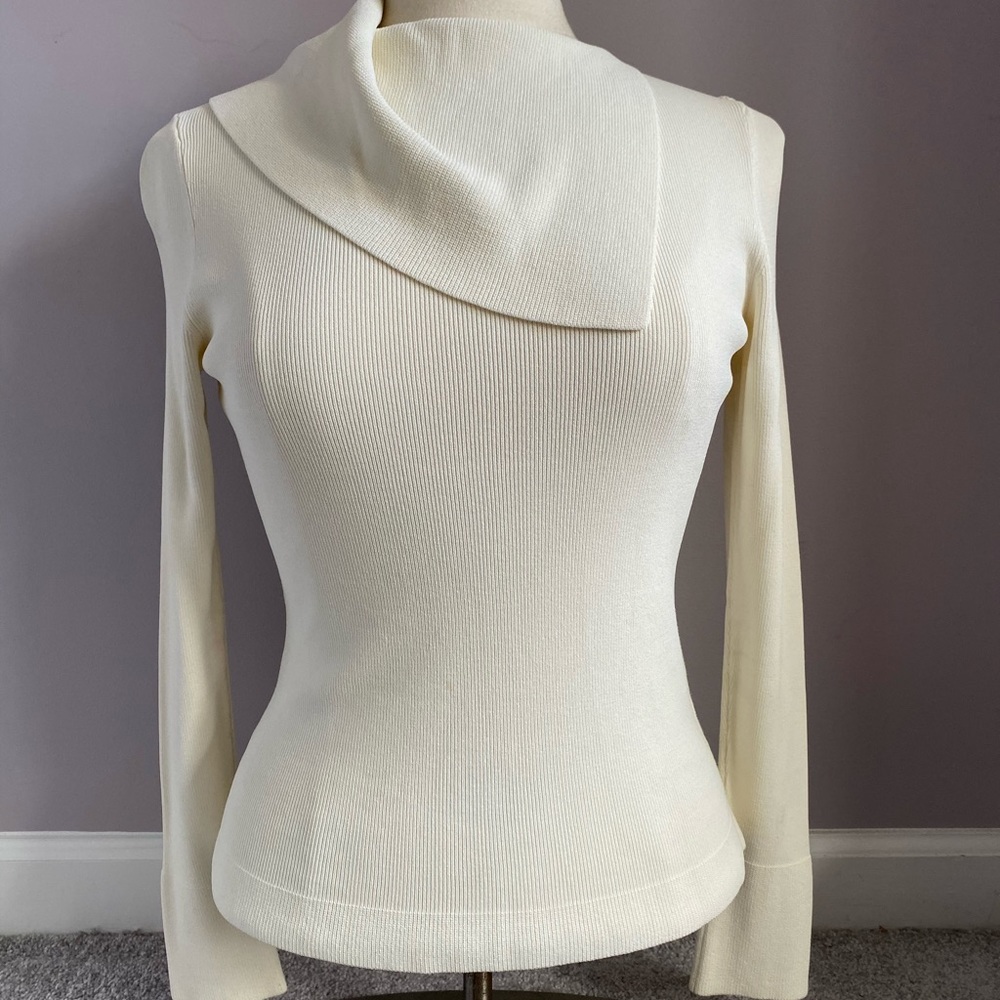 Asymmetric ivory top